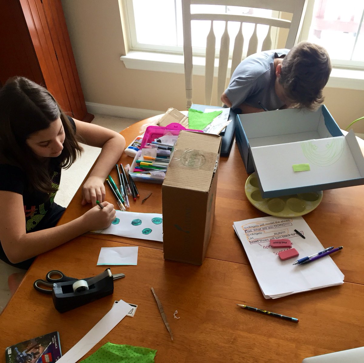JustinAglio's tweet photo. Happening NOW: St. Patrickโs Day Leprechaun Traps! #MakerED #Creativity #LearningIsEveryDay @PADeptofEd #HomeEDIdeas https://t.co/ROXJxz9Xko