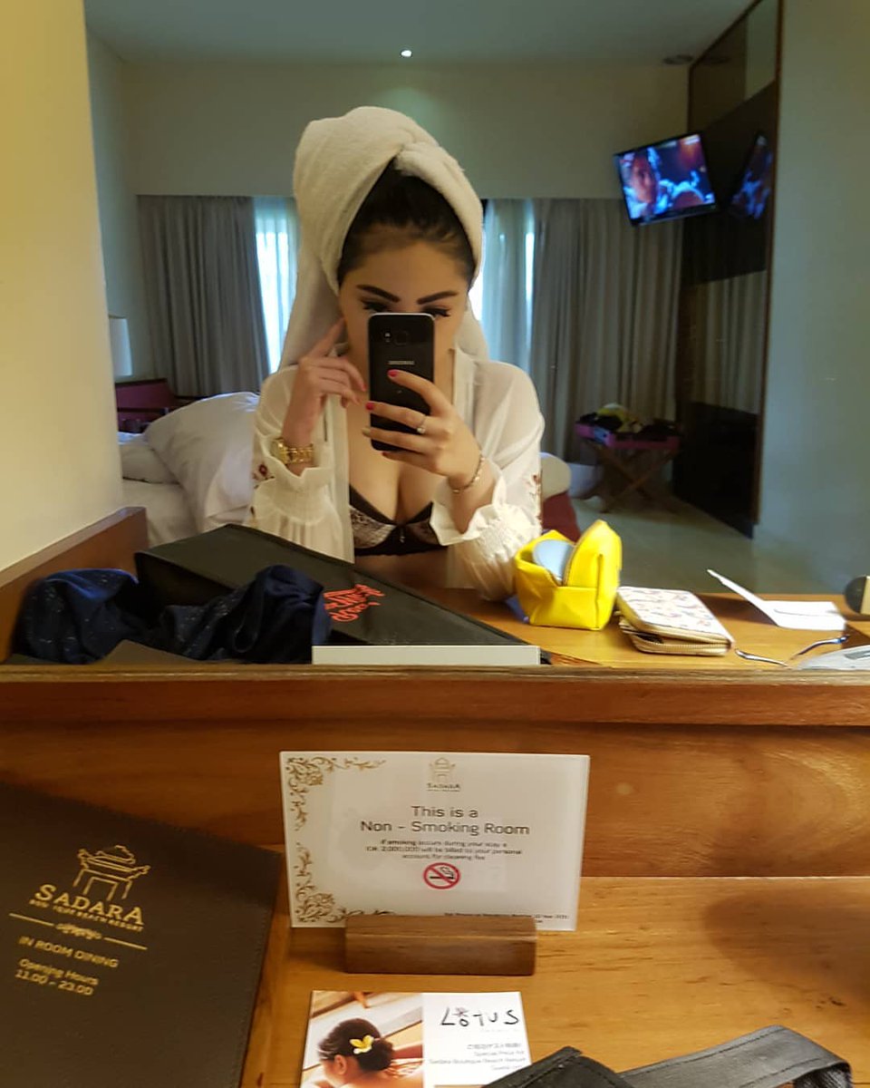 ameliaameey's tweet photo. ♀️READY OPEN🅱️🅾️BOOKING AREA MALANG♀️
#Malang
#BisyarMALANG
#BispakMALANG
#TrustedANGELS
#TrustedBOOKING
#TrustedBISYAR
#Recomdedbooking
#ExpoMALANG
#OpenBoMALANG
#Real_RealPromote
#Promote
#Promtions
#Promotion
#Promtionsjob https://t.co/BVGSRMOfMQ
