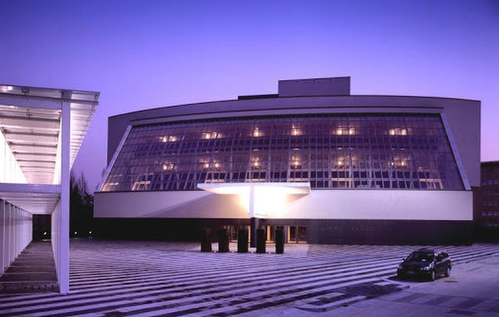 @teatrodegliarcimboldi #teatro #architecture #gregotti #covid19 
•
#VittorioGregotti, maestro dell'architettura del '900, si é spento oggi 
•
L'architetto e urbanista Vittorio Gregotti si è spento a #Milano questa mattina, #15marzo, per complicazioni legate al #Coronavirus