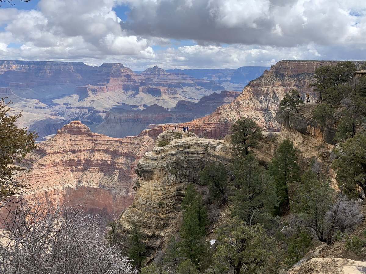 handley5's tweet photo. Amazing day at the South rim of the Grand Canyon ! A little chilly, but worth the breath taking views. Back to Glendale for some pool time. https://t.co/zRvOxJuAhu