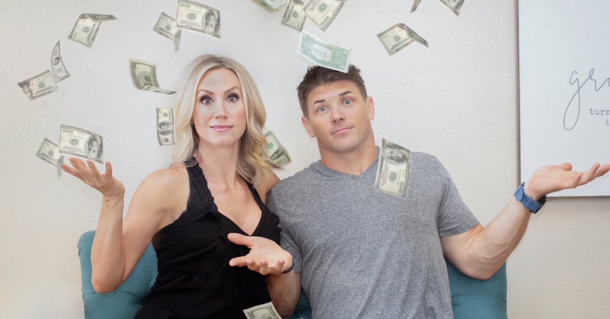 ❓Do you share money in your relationship/marriage and why or why not?