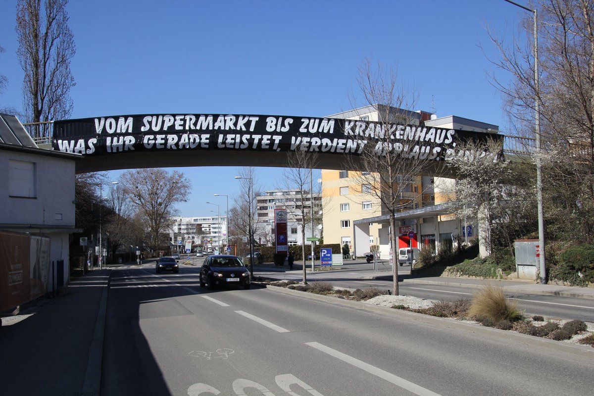 SK Sturm Graz (@sksturm) on Twitter photo Wir schließen uns unseren Fans an!
DANKE AN ALLE! 🖤 <a href="/Kollektiv1909/">Kollektiv 1909</a>
#sturmgraz #COVID19 Wir schließen uns unseren Fans an!
DANKE AN ALLE! 🖤 <a href="/Kollektiv1909/">Kollektiv 1909</a>
#sturmgraz #COVID19