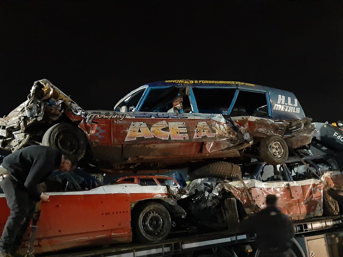 BearsBanger's tweet photo. 🐻 BEARS LOADED AFTER BIG BWS NIGHT AT FOXHALL 🐻

Last night's BWS Round 2 event at Ipswich, was certainly brutal highlighted by the massive head on between Ash and Patxi Beasley.
Our pictures show Ash, Nutty and Josh loaded on the big rig. https://t.co/bhJL0HJ1Pv