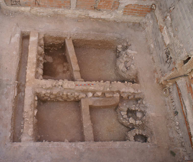 AlcazabaAlmeria's tweet photo. #AlcazabaOnLine | Queremos inundar twitter de historias y de #arqueología. Para ello le proponemos a los arqueólogos e instituciones de toda España que nos cuenten en #minihilos 🧵 alguna de sus experiencias. ¿Qué os parece? Hagamos acopio de #cultura.
#YoNoPuedoQuedarmeEnCasa https://t.co/XqZlpxVvZV