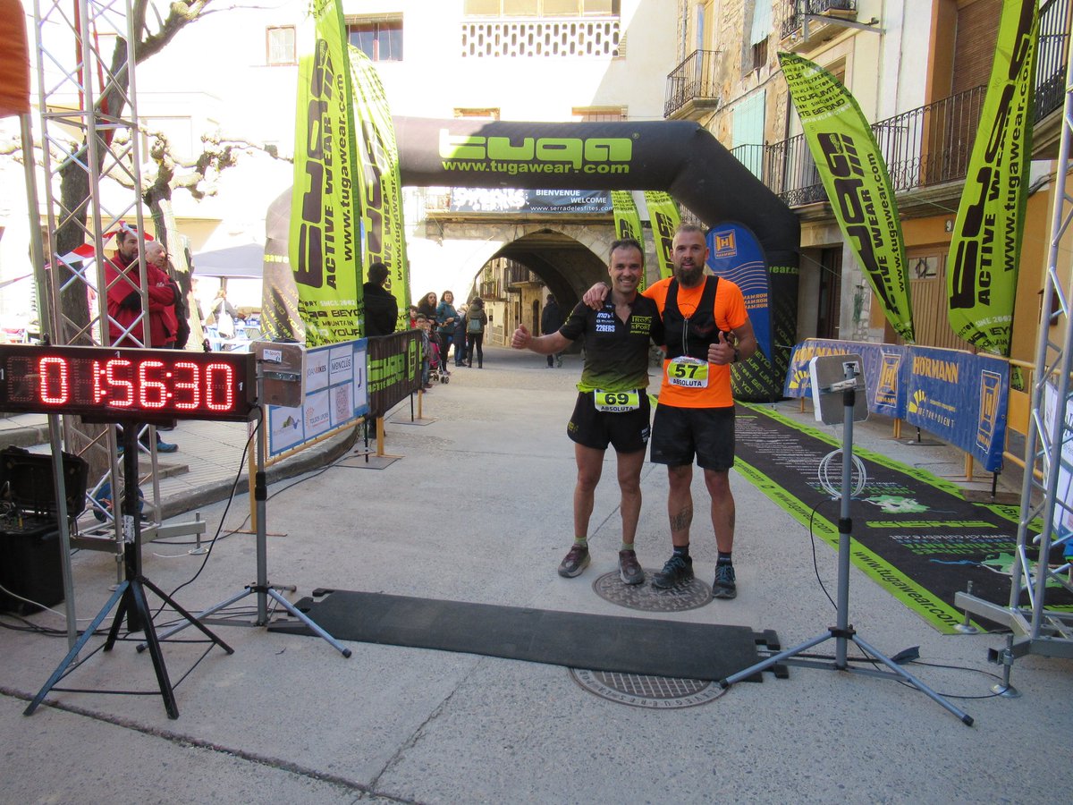 Fa una setmana tenia lloc a #LaPobladeMassaluca una cursa que mai falla!! I amb unes postres a l'arribada exquisites!! Felicitats <a href="/serradelesfites/">serradelesfites</a> per la feina!!
📸 <a href="/serradelesfites/">serradelesfites</a>
#circuitebre #circuitexpresebre #0ResidusCircuitEbre #terresdelebre #cursespermuntanya