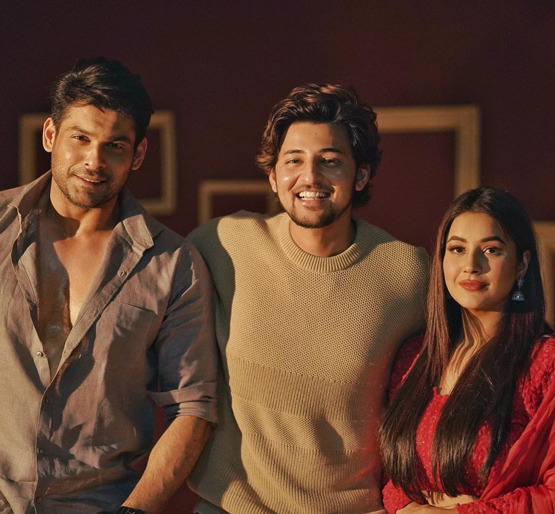 isalilsand's tweet photo. #DarshanRaval gets #SiddharthShukla and #ShahnaazGill together!! Put on your dancing shoes!! https://t.co/0W87LRyb1F