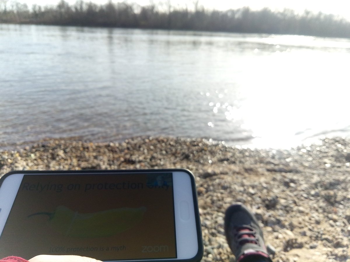 Watching <a href="/CiderSecCon/">CiderSecCon</a> at the Rhein in Mannheim.