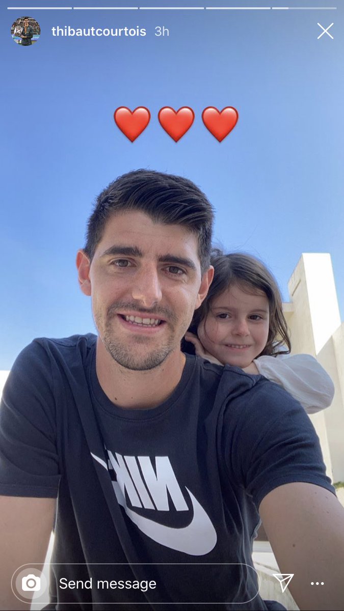 Pic | Courtois with daughter