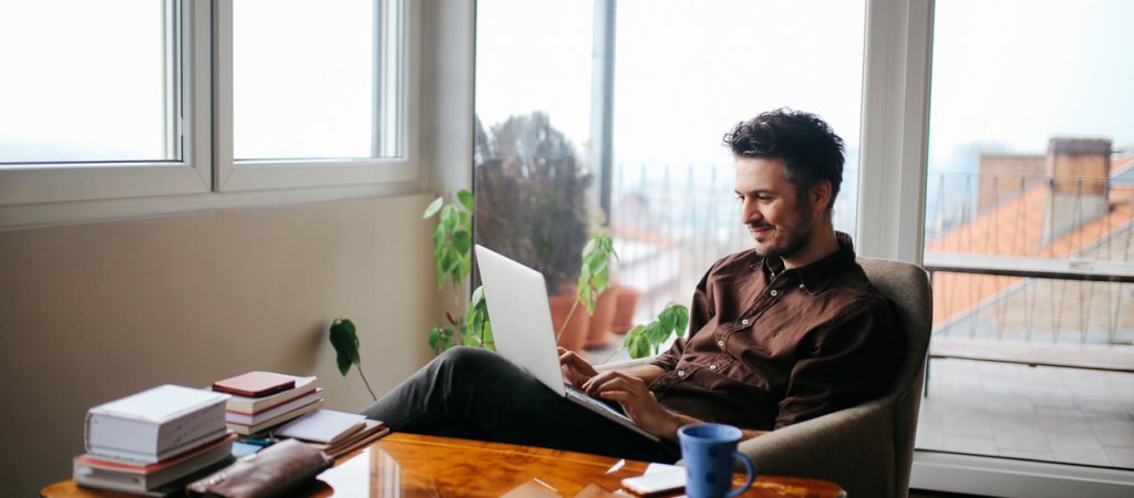 AlobaidliSaleh's tweet photo. Are lawyers able to effectively adapt work from home?

العمل من المنزل أو العمل عن بعد، هل المحامين مستعدين للقيام بذلك بشكل فعال؟ 

#legal_tech https://t.co/iA0BDtR9TE