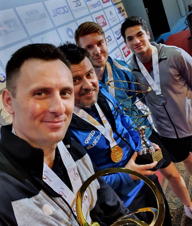 ETTU_TTennis's tweet photo. #Congratulations to the winners and medallists of #ITTFChallenge+ #2020OmanOpen 🇴🇲

🥇🇮🇳Sharath Kamal Achanta 
🥈🇵🇹Marcos Freitas

🥇🇸🇰Lubomir Pistej &amp; 🇷🇸Aleksandar Karakasevic 
🥈🇧🇪Martin Allegro &amp; Florent Lambiet

#GoldenSelfie https://t.co/qgEaFVgf0U