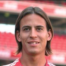 SirPauloR's tweet photo. Alguém se lembra do miúdo?
Aos 36 anos é o jogador mais experiente e é titularíssimo na equipa lider do campeonato turco.

#DescobrindoTurkia #VirusImmunity #CovidOut #QuemÉQuem?

https://t.co/tmcsic1iAk https://t.co/q4LKneVWDe