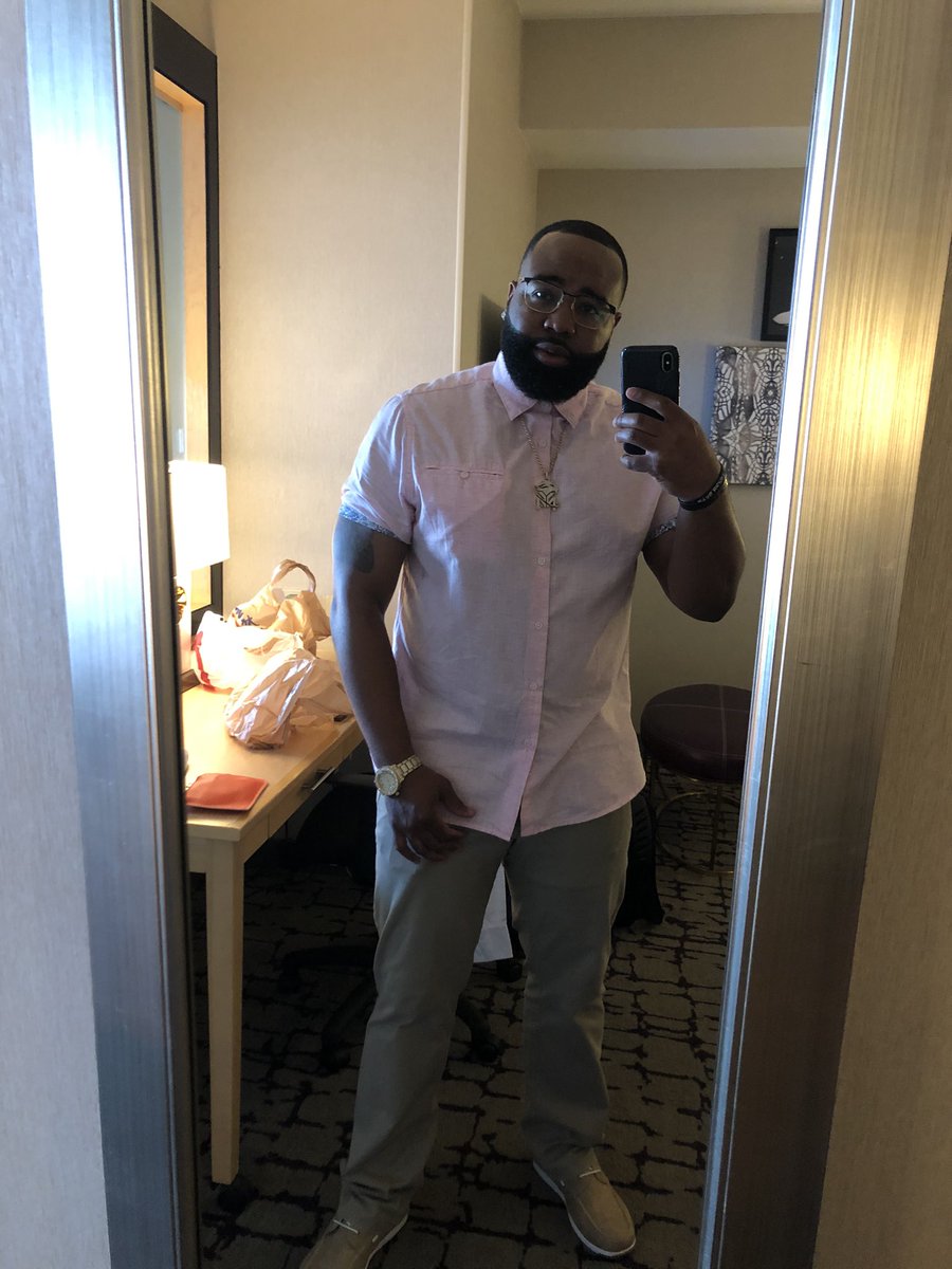 Hboog32's tweet photo. High Self Esteem Young Black Man!! I not only bought the cheap clothes & wearing em..I told you that I did it!! #Different #BossMane #NoInsecurities #iAmDat #BeenDat
Shirt: $12
Shoes: $16
Pants: Free
Itโs NOT on you, itโs IN you!! https://t.co/TdmLWfAf20