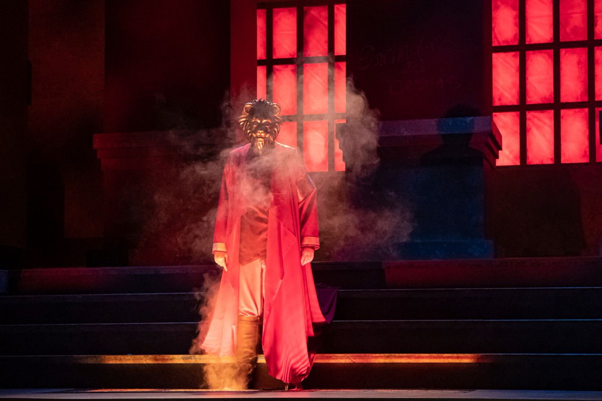 utmadison's tweet photo. The Ides of March have come! We want to thank the Madison community once again for supporting the arts and seeing our production of William Shakespeare's Julius Caesar! PC Beau Meyer #uwtheatre https://t.co/MTG60H75yN