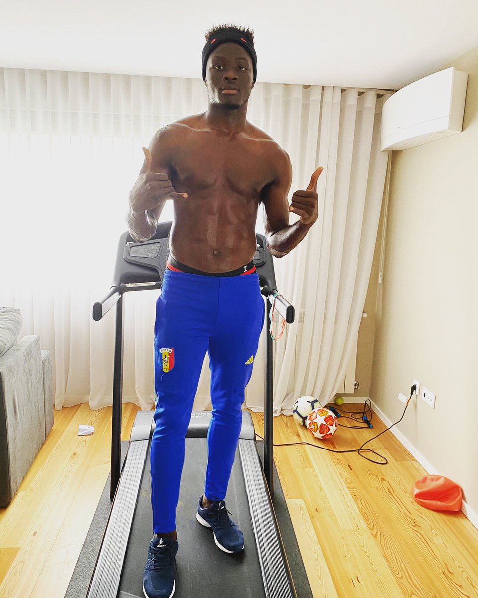 Work 👊🏿👊🏿💪🏿🤙🏾🤙🏾