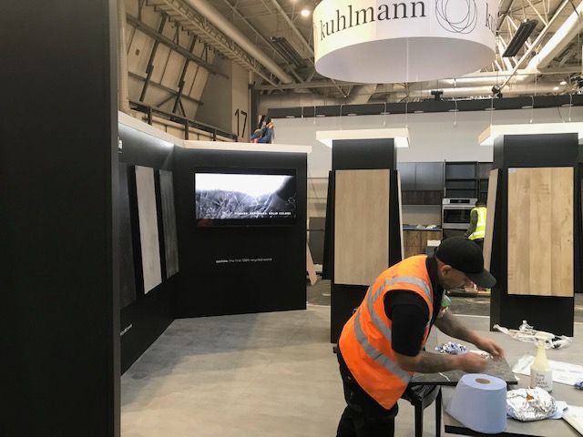 sovexhibitions's tweet photo. @GruppoSaviola stand at @kbb_birmingham last week. Our team worked hard on the build of this sleek black stand, showcasing fantastic products. We hope everyone had a great KBB 2020!
#kbb2020 #kitchenfitting #bathroomfitting #tradeshow #kitchenshow #bathroomshow https://t.co/1Z2XjdVOG8