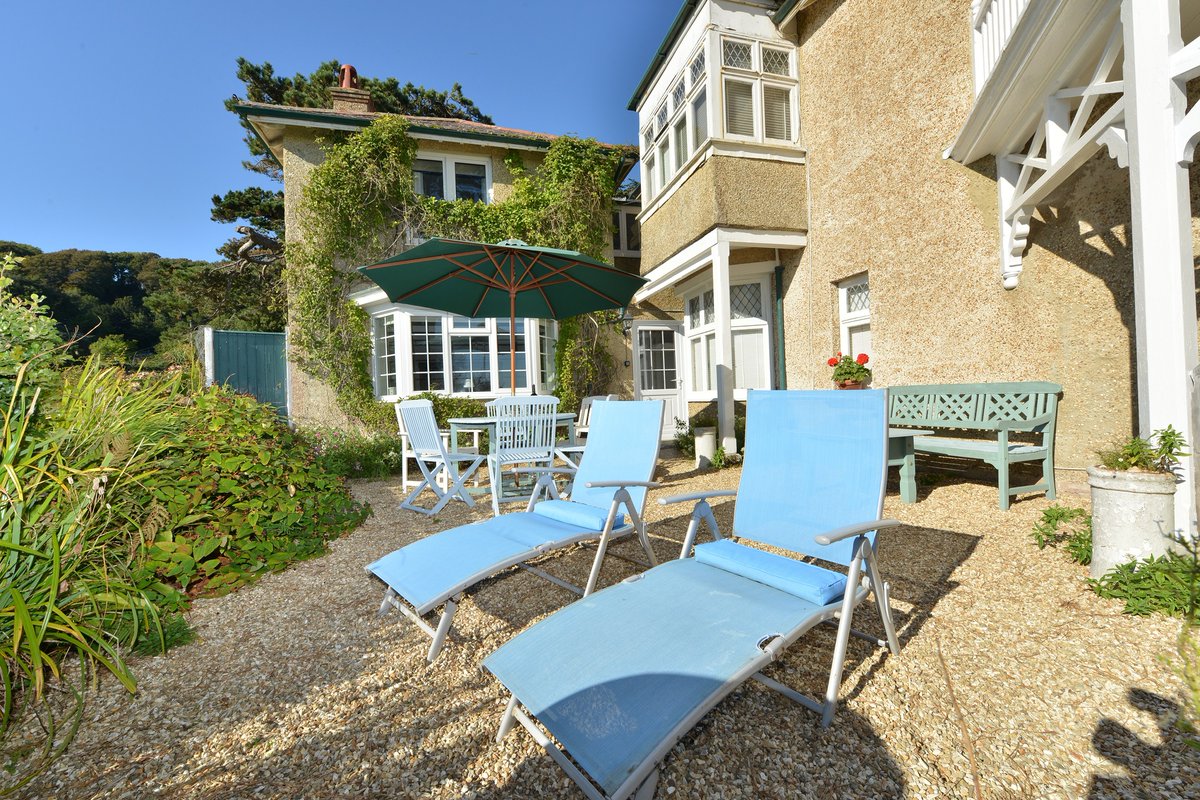 Home from Home by Hamptons International tweet media