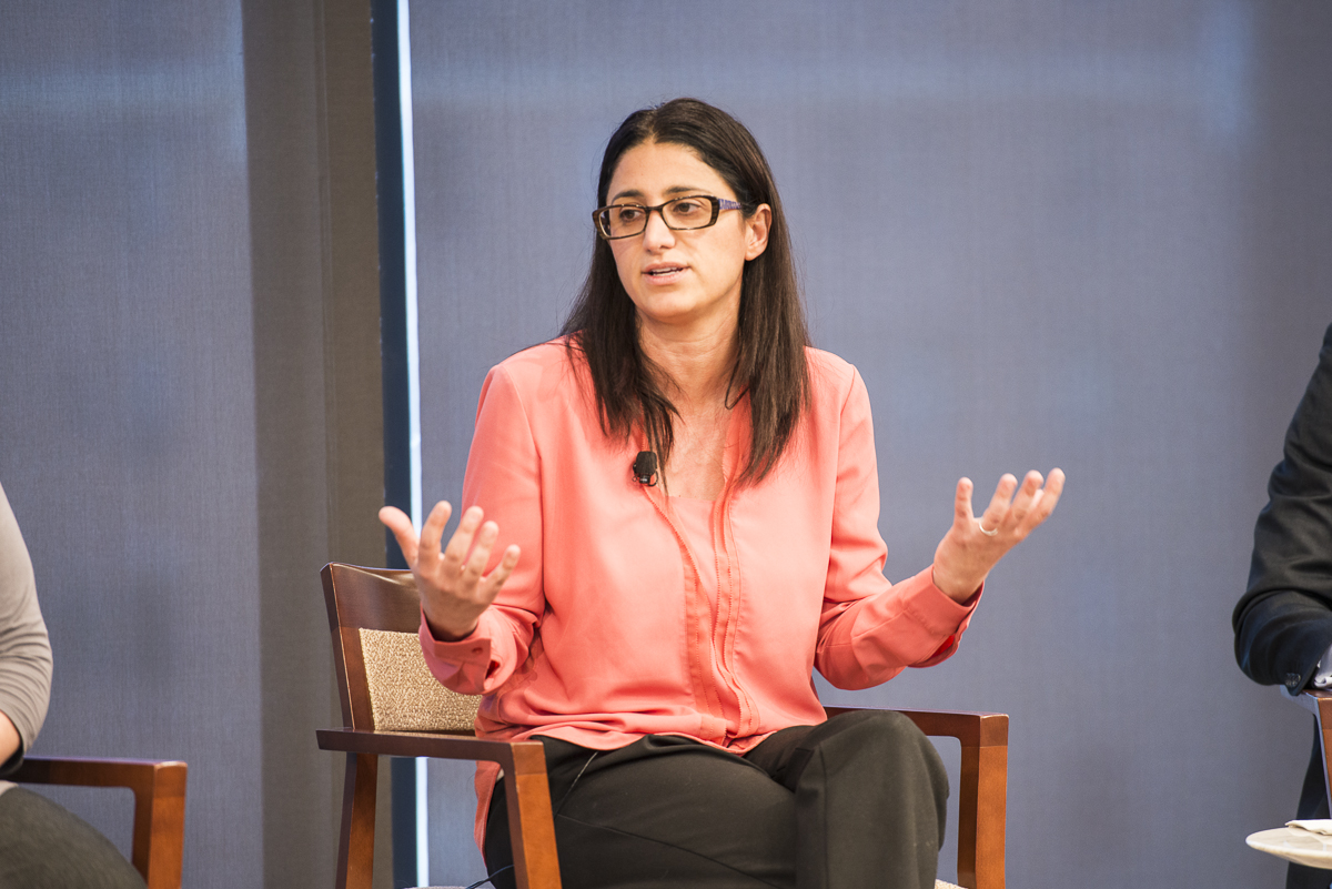 NEW: <a href="/MonaHannaA/">Dr. Mona</a>: Shut down bars, restaurants, theaters &amp; restrict air travel

"It's not something that has two sides of the story — this is what the science and the evidence is telling us we should be doing," Dr. Mona told <a href="/crainsdetroit/">Crain's Detroit Business</a>.

crainsdetroit.com/coronavirus/dr…

#coronavirus