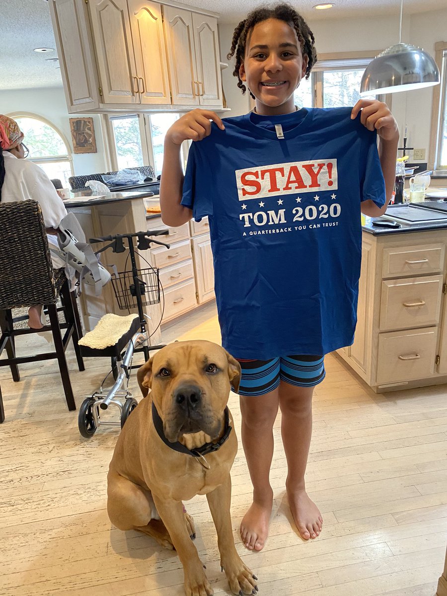 behold2day's tweet photo. Got that new t shirt from @je11shop from @Edelman11 to start the campaign to keep #tombrady in @Patriots We are bringing the campaign to @exploreminn #minnesota to make it a country wide effort #mastiffsfortom https://t.co/QeJAmaqCp2