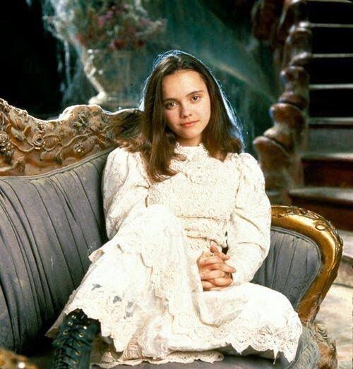 1 | CHRISTINA RICCI in “CASPER” yall have no idea of how many hours i spent rewatching this movie and swooning over how incredibly gorgeous she looked in this white dress