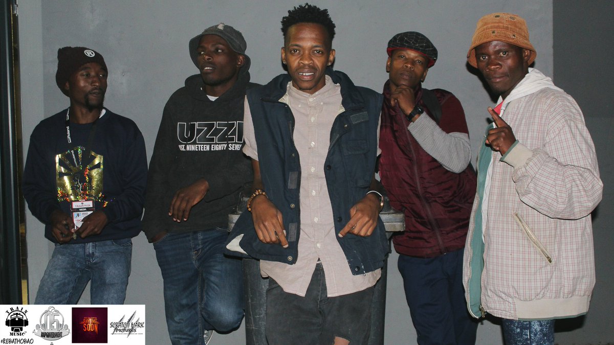 trainmusicinc's tweet photo. @itu_medupe hosts #nkakokotella 2 SINGLES Launch 
https://t.co/LT2LlMxs2Q #traintvza #weindastreets #musicwithacourse #itu #nka #kokotella #nkakokotela #launch #event #botshabelo #freestatehiphop #weaintstoppinganytimesoon

More pics on IG:@trainmusicza https://t.co/g9PML6S1jV