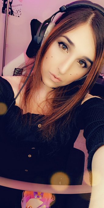 Twitch ♡ Tell me if you want some school photos!?!??! https://t.co/Hc1sHZaf2Y<a href="/tag/thighland"class="tags"><span>#thighland</span></a>