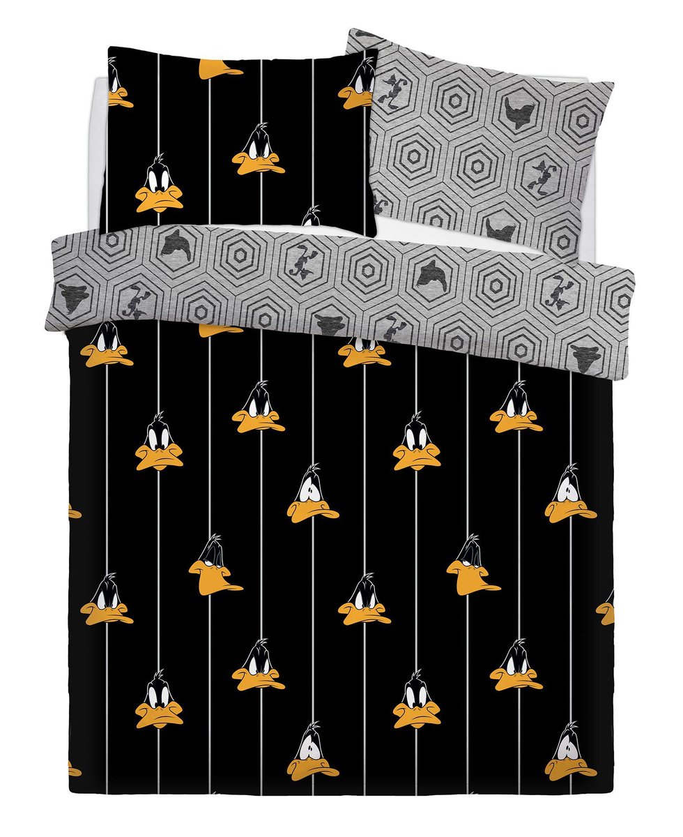CoolClobber1's tweet photo. All your favourite Looney Tunes characters can be found in our amazing Looney Tunes range. From Sylvester and Tweety Pie to Daffy Duck and Bugs Bunny, all your most loved characters in both single and double bedding sets!📽️

Shop the full range here - https://t.co/roRYAYwL4T https://t.co/FCPMuD70P6