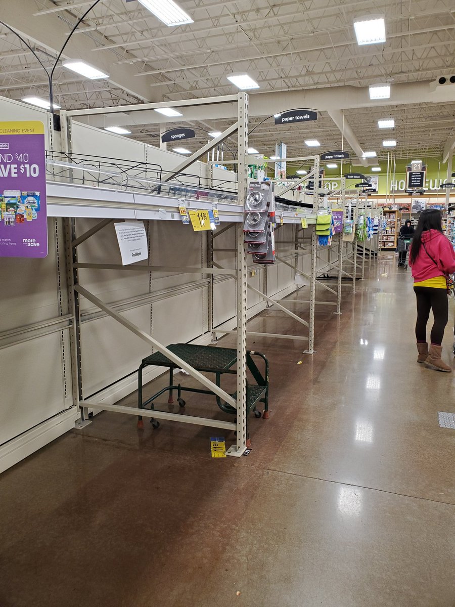 AngRaney's tweet image. This was Fred Meyer lastnight. Sh*ts REALLY real y'all!