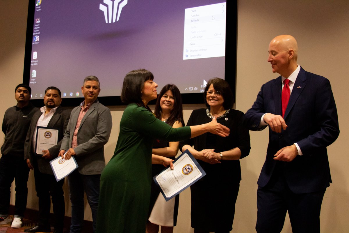 Congratulations to NHCC member West Maple Pediatric Dentistry in Omaha, NE for being recognized by Governor of Nebraska Pete Ricketts and the Nebraska Hispanic Chamber of Commerce for their business growth, innovation, and contribution to their community.
#NHCCQUINEANERA