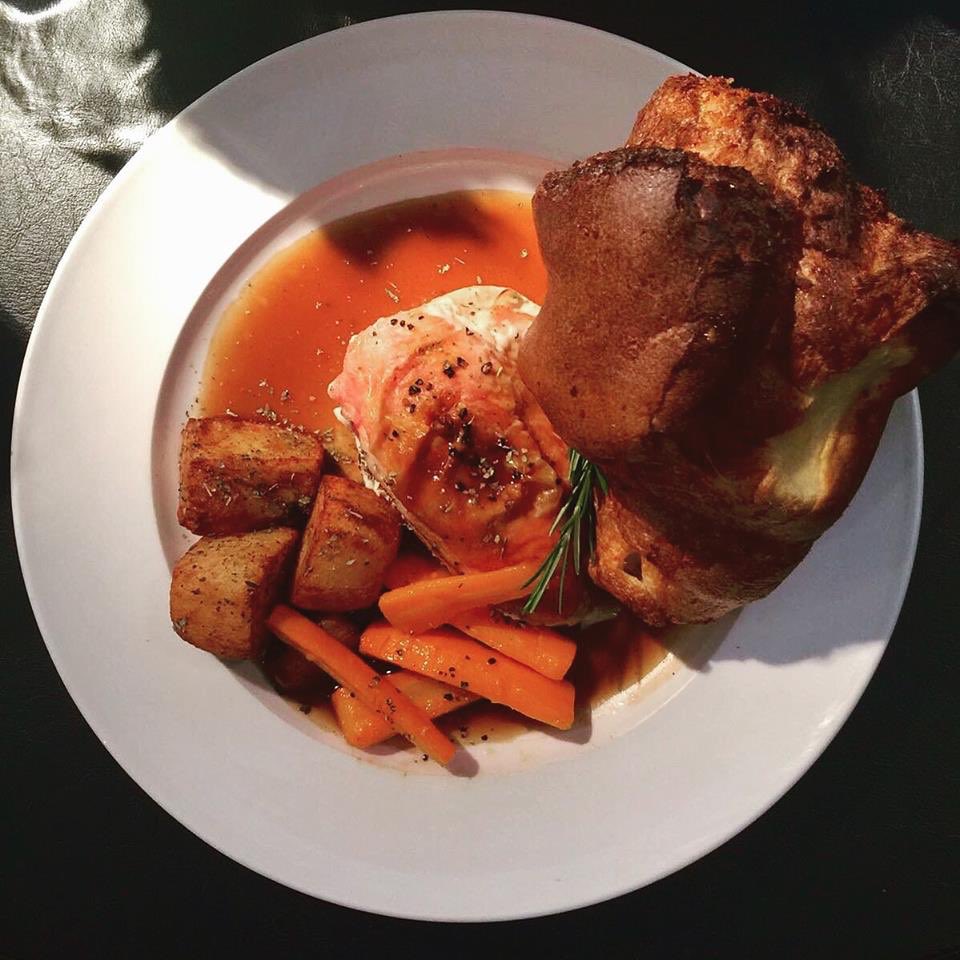 It’s time for our SUNDAY ROAST, all evening! Who’re you bringing along? 🤩