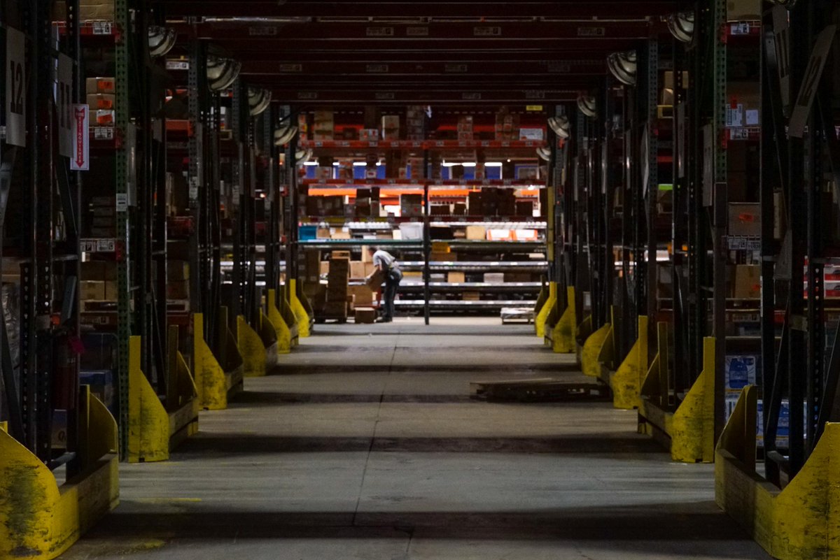 StaplesCareers's tweet photo. Warehouse views. 

Learn more about our #supplychain roles: https://t.co/Kh3IoL7GaO. #StaplesLife https://t.co/Ri2TbOduzi