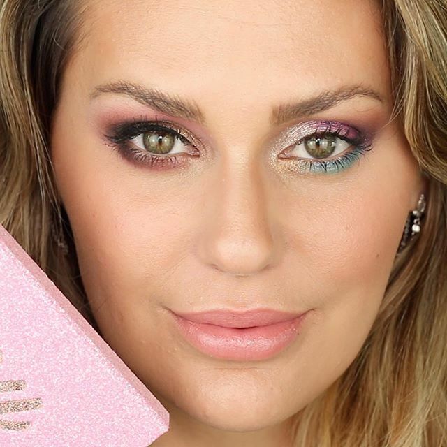 Schönen Sonntag meine lieben Makeuplovers! 💕
Trotz aller Umstände und den neuen Herausforderungen denen wir jetzt gegenüberstehen möchte ich euch natürlich weiterhin mit schönen Looks, Tests, Reviews und mit meiner Arbeit unterhalten. Das Video zur @… ift.tt/2UbBRJ1