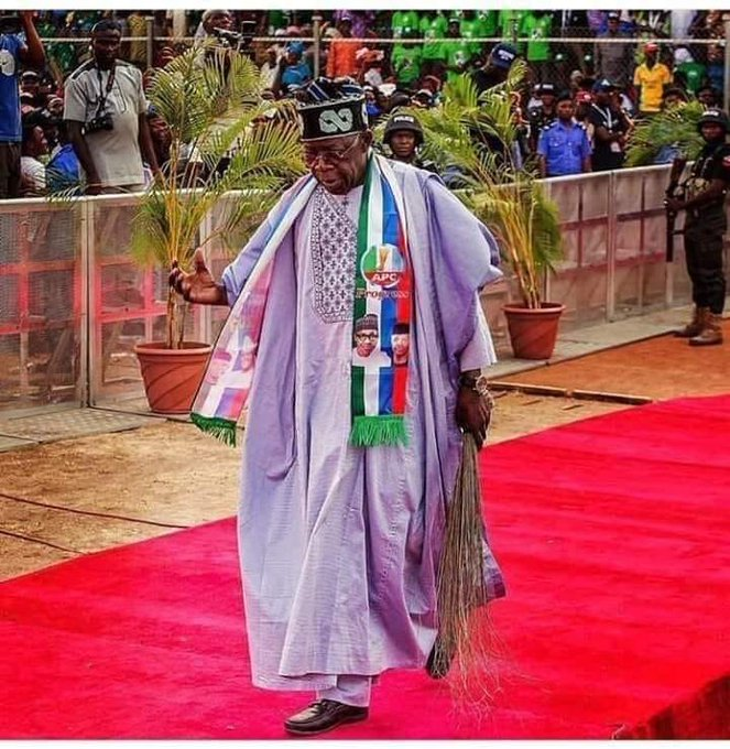 RenewedHopeUK's tweet photo. [COUP PLOTTERS] FAILED ON ARRIVAL!

"The plotters launched their attack solely because they perceive the Chairman, Comrade Oshiomhole as an obstacle to their 2023 ambitions!" - Asiwaju Bola Ahmed Tinubu [@AsiwajuTinubu] 

@MBuhari @ProfOsinbajo @OfficialAPCNg @NextLevel_APC https://t.co/9lhC3qcrku