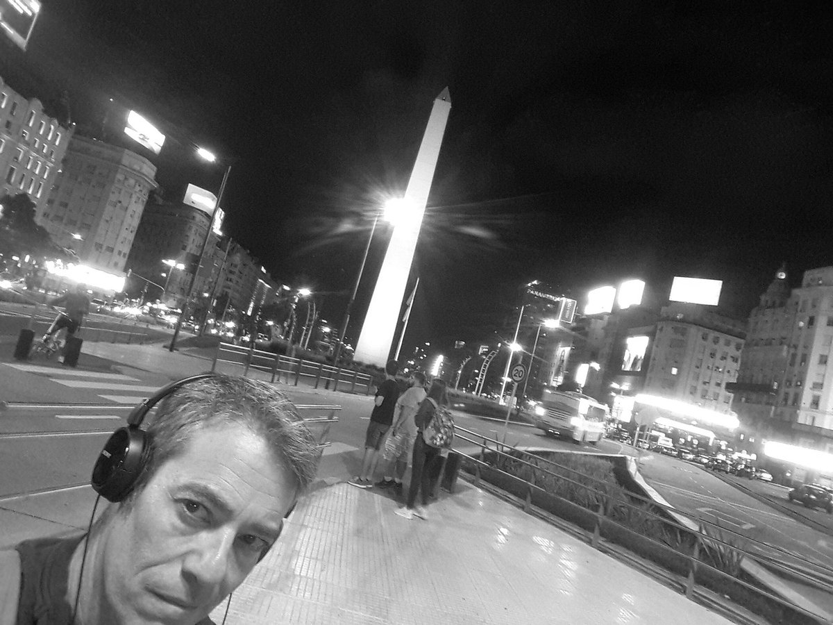 EFabregat's tweet photo. Llegando a @NacionalRock937 para una nueva noche de #Radiocaníbal! #Programa73 https://t.co/CEE7FhZoXF https://t.co/K5jhmsU3rT