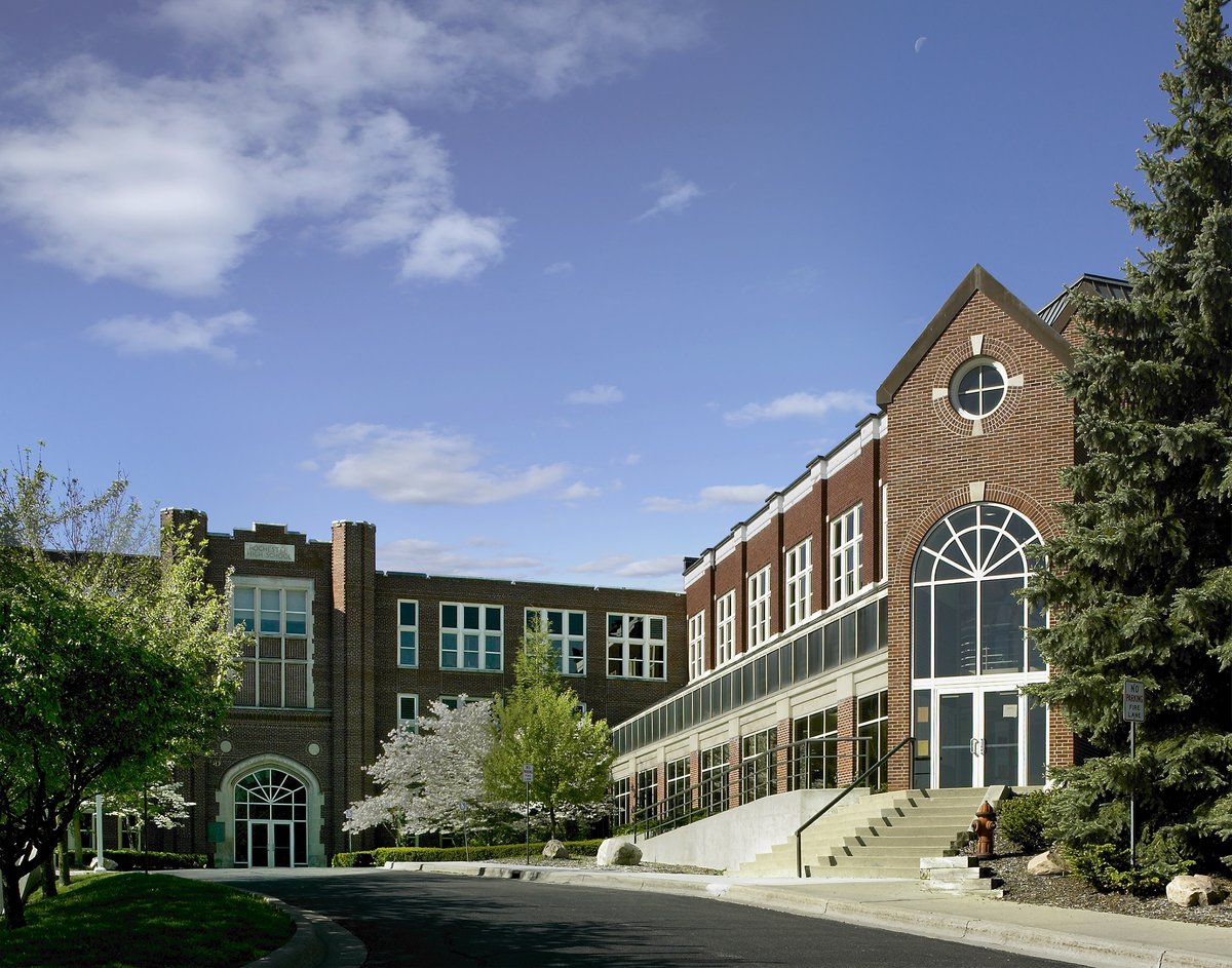 Effective immediately, the RCS Administration Building will be closed to the general public. Please contact specific departments for appointments and other business.