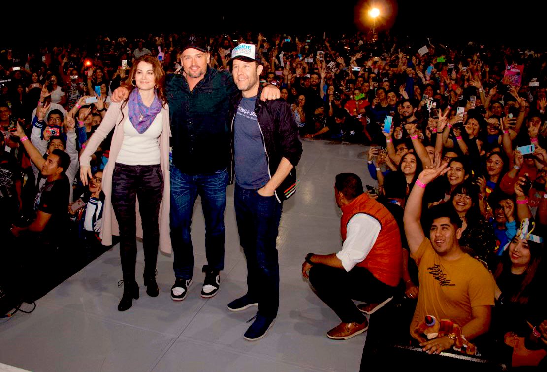 michaelrosenbum's tweet photo. Muchas Gracias Mexico! Thanks for your wonderful hospitality and love. #mexico #LaMole2020 @mexico @ED_DURANCE #tomwelling #smallville #lex #clark @lamolemx https://t.co/8Ake2q7dxH