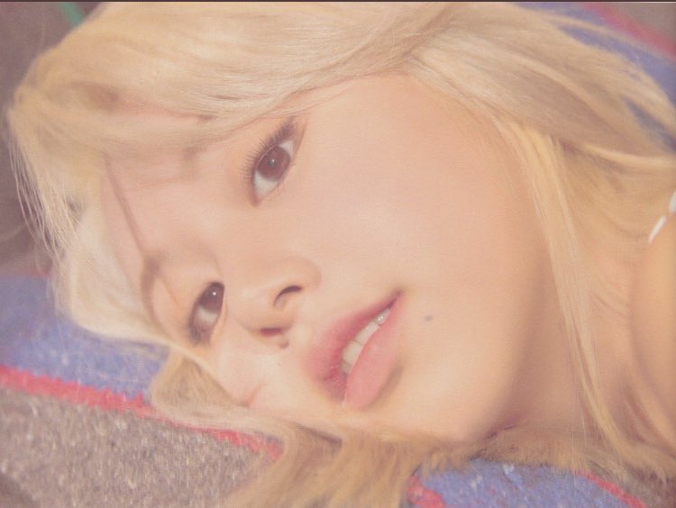 Anyways here’s a thread of Son Chaeyoung