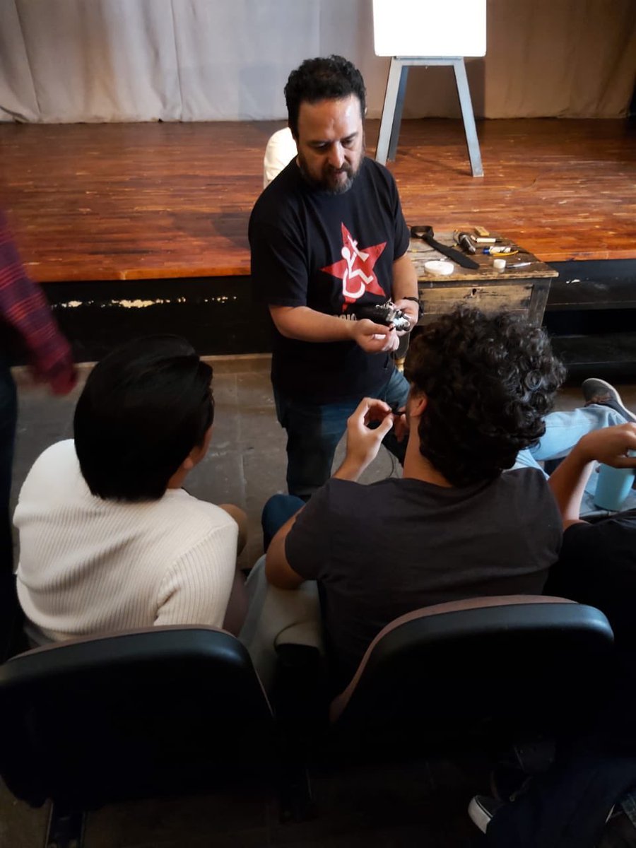 #FormaciónGIFF en acción! 
Ayer tuvimos en el “Taller Sonido Directo” con Galileo Galaz de <a href="/EstudiosGalaz/">Estudios Galaz</a>. 
Gracias por sumarse a #RallyGIFF e Identidad y Pertenencia
**El último presencial, aquí en adelante, enlace digital por equipo. #coronavirus #responsables <a href="/giffmx/">Guanajuato Film Fest</a>