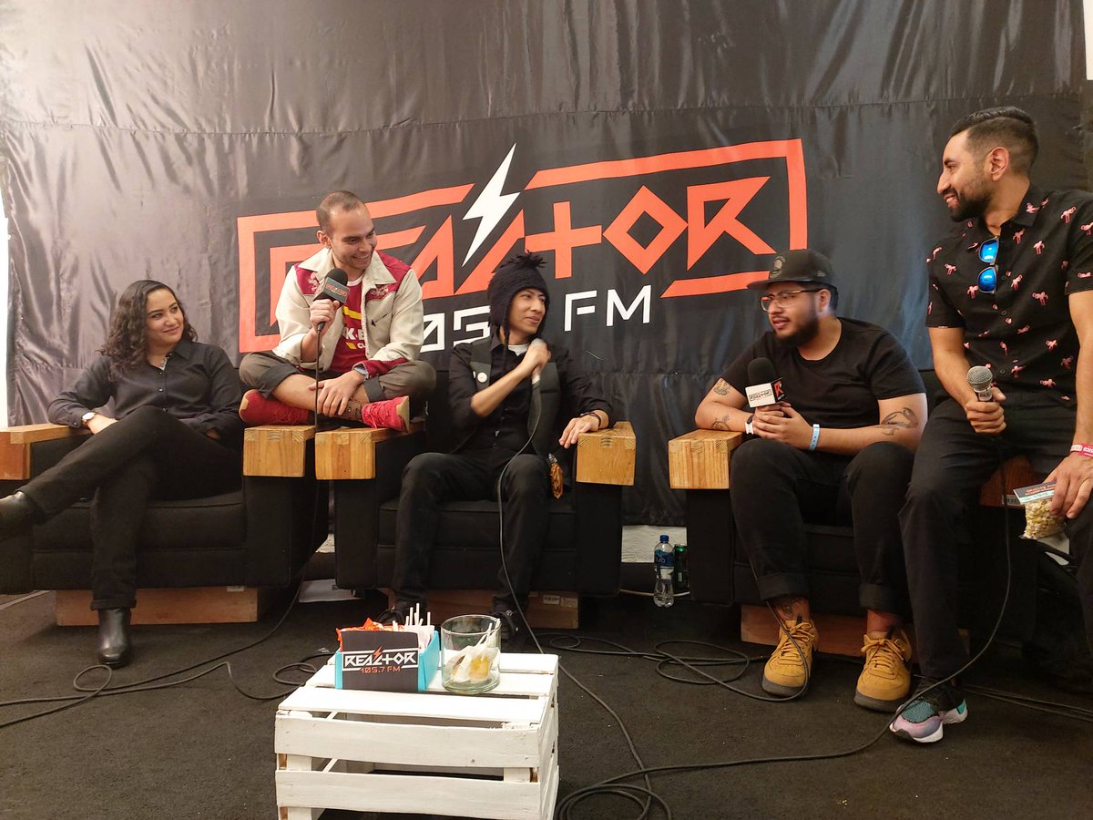 Las entrevistas e invitados no paran.

Recibimos en entrevista a <a href="/salonvictoria/">Salón Victoria</a> para platicar de su presentacion en el #ReactorVL junto a <a href="/corelis/">Federico C. Arias Martínez</a> y <a href="/claudifonos/">Claudífonos</a>