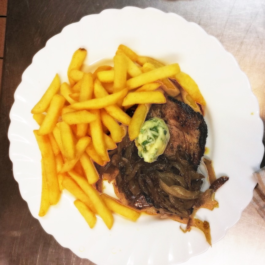 noll_heike's tweet photo. Kulinarischer Genuss der Pfälzer Küche
Oberhausen Weinstube Vongerichten.
Gut und lecker essen in der Südpfalz. Bei uns werden Sie gut versorgt.
https://t.co/oCcy7qfiqH

Ich muss schon sagen, dass mir mein neuer Arbeitsplatz dort sehr gut gefällt.👍 https://t.co/4sDgn1TZDT
