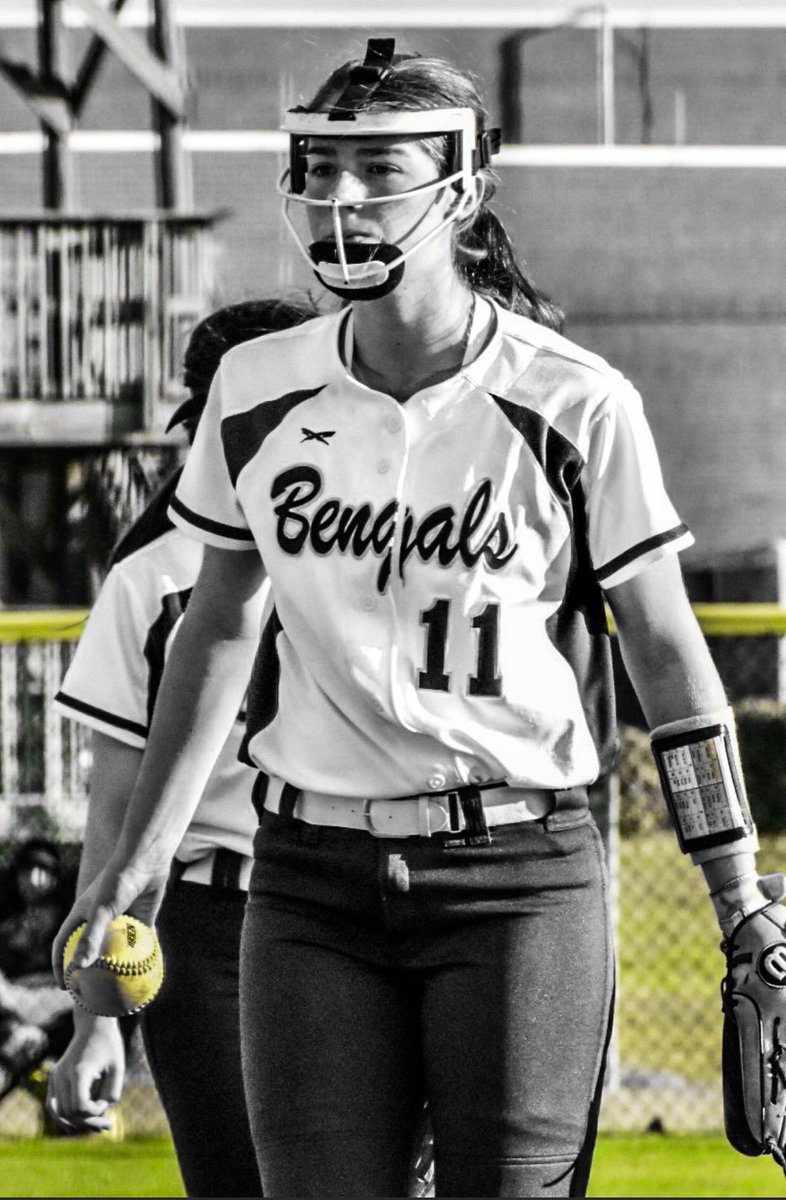 smythe_josie's tweet photo. Thankful for the opportunity to lead my team in the circle for the championship win! Gold bracket champions of the Carolina Invitational! #blythewoodsoftball #blythewoodbengals #wefierce https://t.co/YPwA5Y8fd5