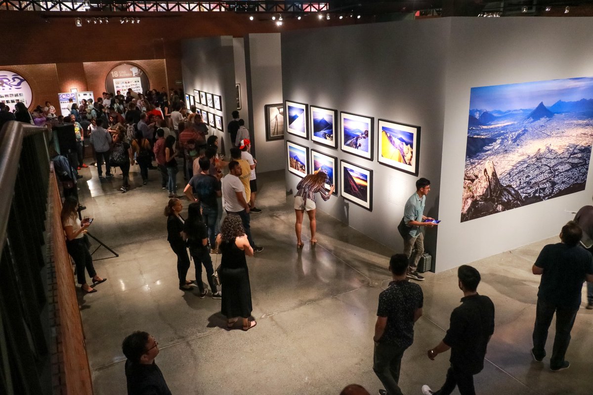 conartenl's tweet photo. Hoy es el último día de #SombrasEnElPaisaje en el @parquefundidora 😢. Acompáñanos y conoce datos curiosos de esta grandiosa exposición del fotógrafo Roberto Ortiz Giacomán. Di adiós en la #FototecaNL 📷.
⏰11:00 a 21:00h.
🎟️Entrada libre
#ExposicionesCONARTE https://t.co/Hq0cUzsHCe