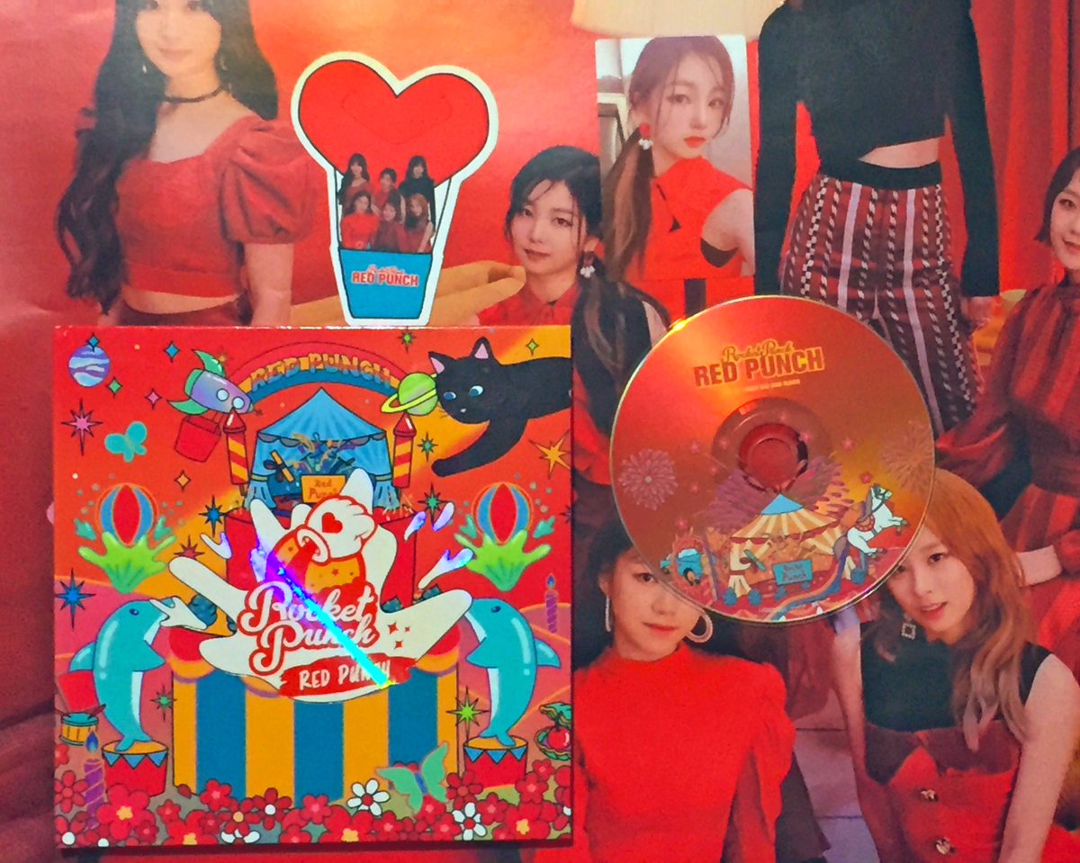 MyDearPoodleSYK's tweet photo. Red Punch Second Mini album
#BOUNCY #REDPUNCH https://t.co/ttFogxQxjs