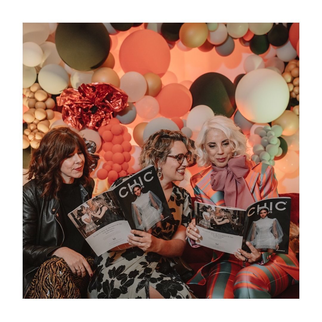 Ellas son lo más 💕 
<a href="/BodasconLove/">BODASconLOVE</a> y <a href="/QuienesQuien14/">AnaEspadas</a> 
〰️ Hoy es día de conseguir tu revista @chictrendsmagazine y sorprenderte con el increíble trabajo editorial que han llevado a cabo ellas, y todos los proveedores geniales que podrás encontrar entre sus páginas.