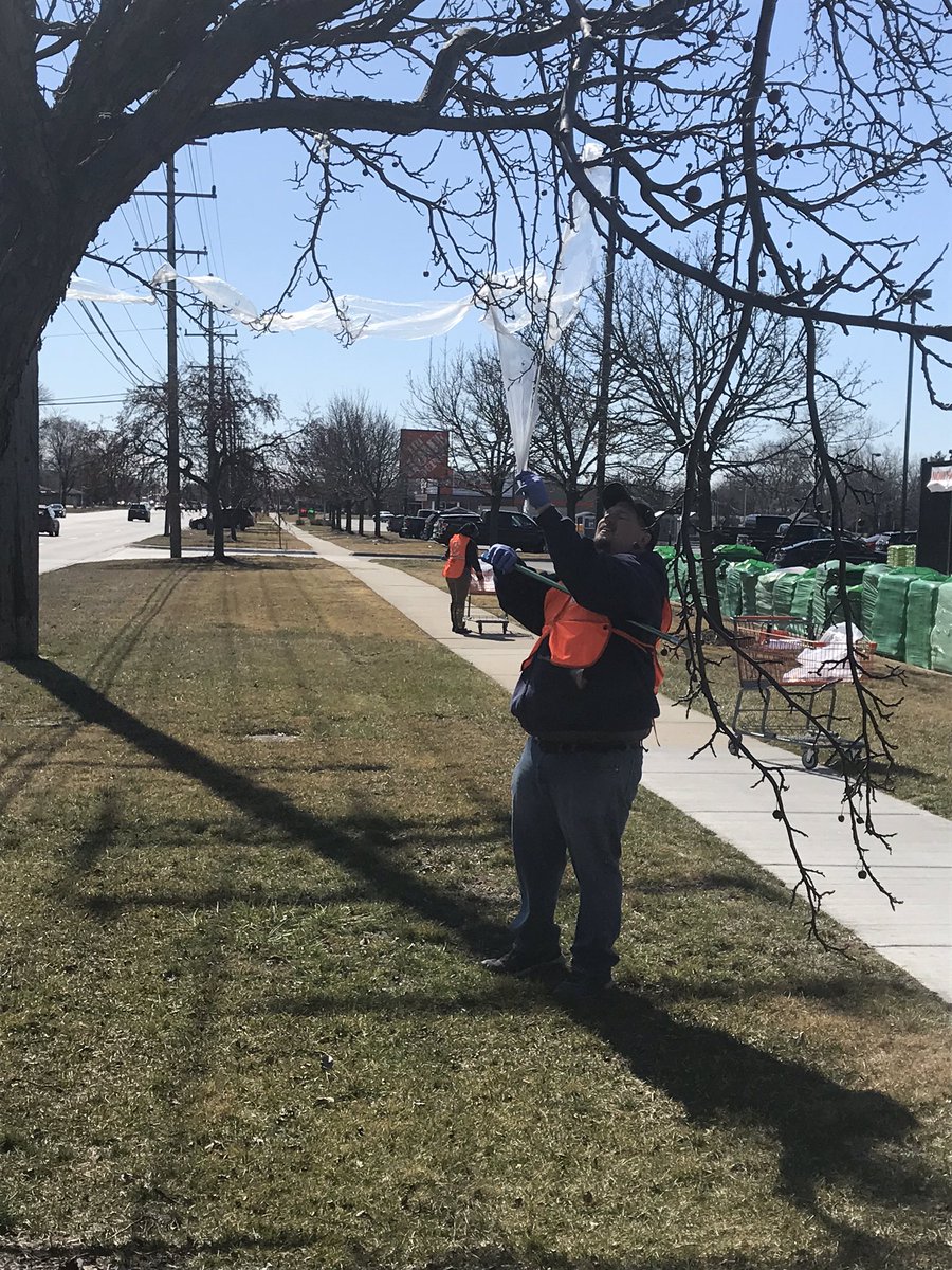 Spring clean up at 2702. Thank you Mike Kurilla and Darlene Flowers.