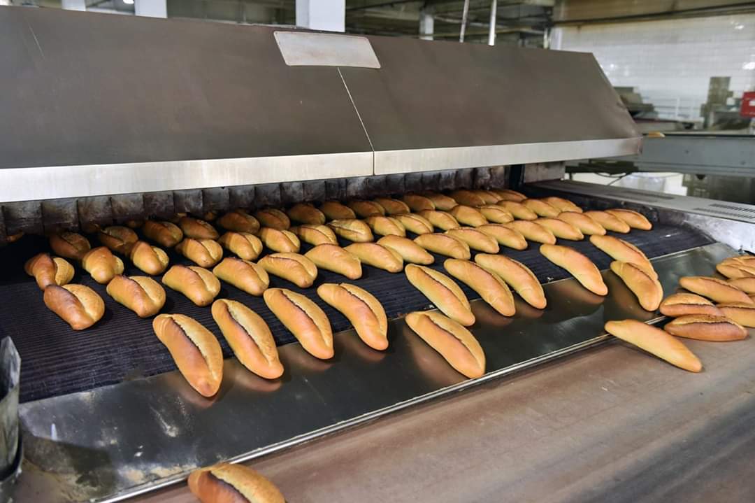 İBB'nin vatandaşa daha ucuza ekmek ve unlu mamüller ulaştırmak için yeni halk ekmek büfelerinin açılmasına yönelik teklifi, AKP'li ve MHP'li meclis üyelerinin oylarıyla reddedildi.