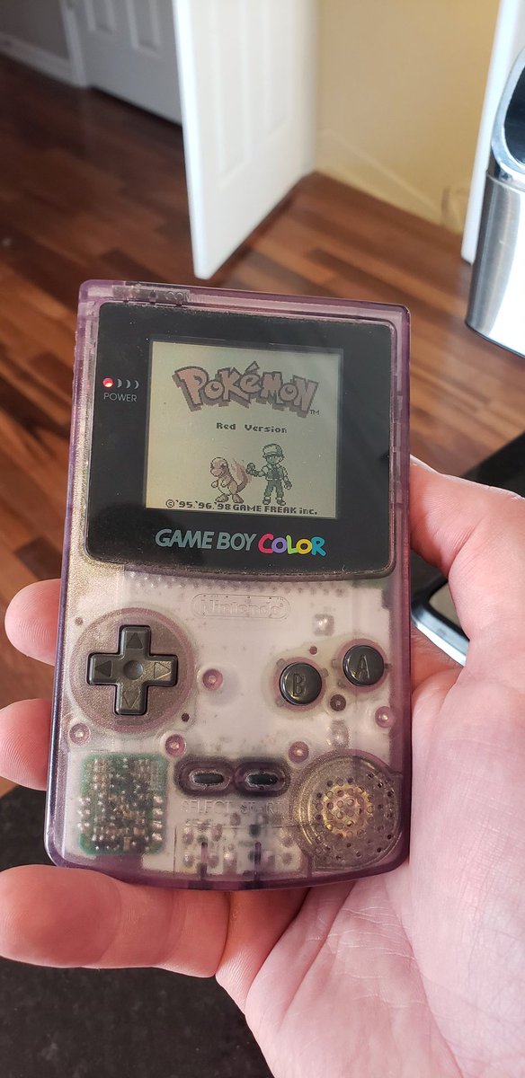 amcistone's tweet photo. Havent turned this bad boy on for 20 years but it still works. Same batteries! May never go back to work. @NintendoAmerica @Energizer https://t.co/LdwA1YVJnS