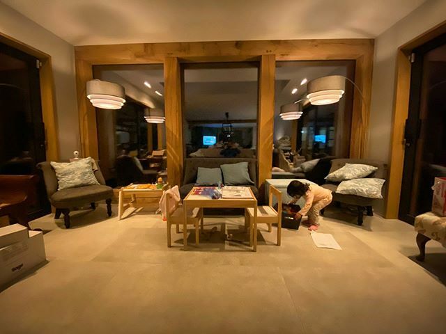 ChrisVick01's tweet photo. Always nice to see Evie playing and signing to herself at the end of a day. Whether she is in her Pizzeria, drawing or building something she seems to love this space

#play #daddysgirl #evening #family #sunday #sundayvibes #selfbuild #home #diy https://t.co/FZkkBtKdbo https://t.co/j4TbBmGDJe