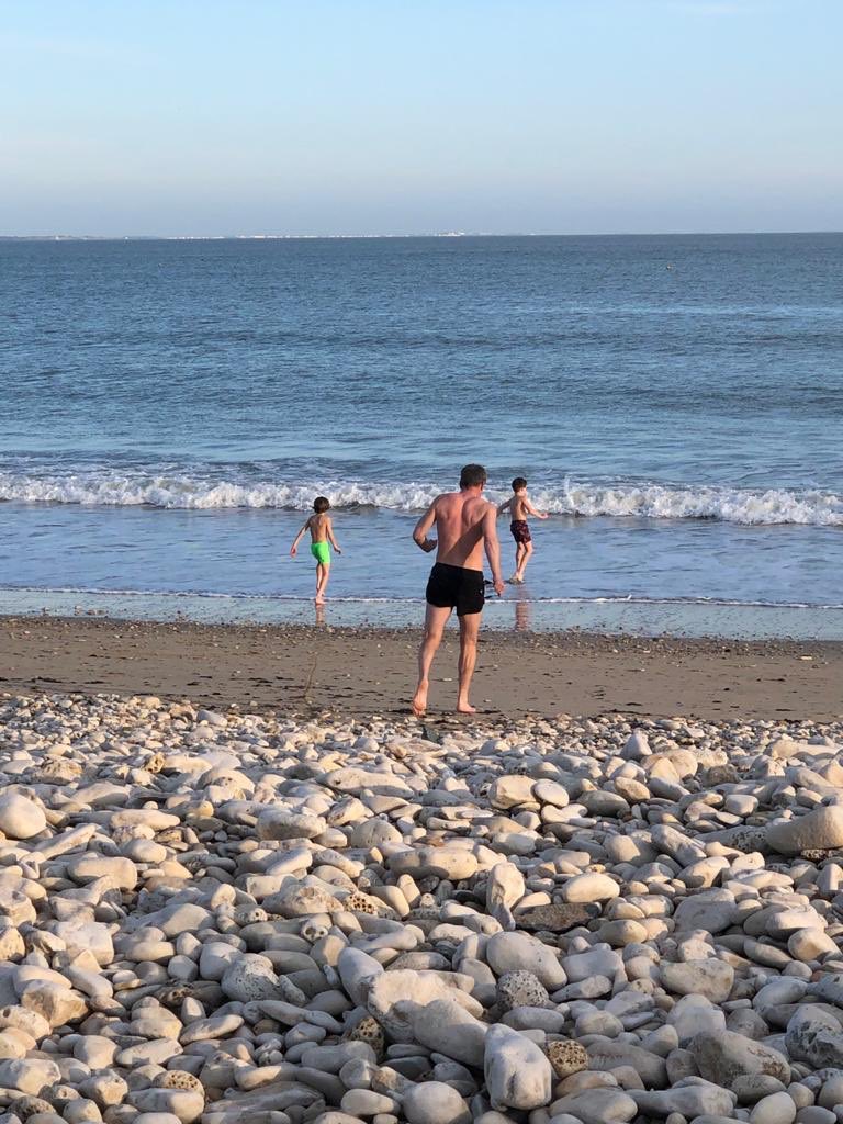 RonanOGara10's tweet photo. Self ice-olating today!! The 🏉🏉’s got some shock😜😜 https://t.co/XW3WScQDW3