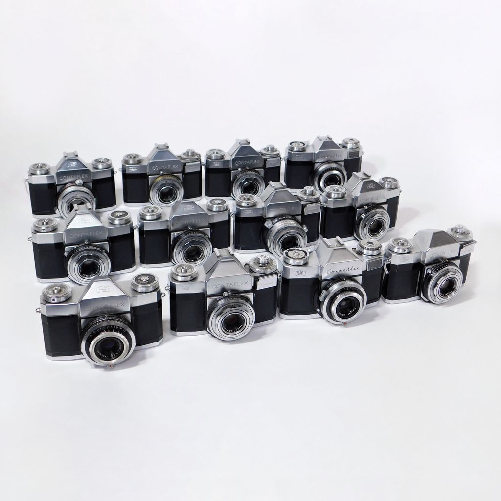 bruneauandco's tweet photo. Up for #auction March 28: A group of 12 #ZeissIkon #Contaflex #35mm #SLR #cameras in overall in good condition. Includes #lenses! Visit https://t.co/yRBNSe3Qga for more #cameraauction details! @JMSupp #vintagephotography #filmphotography #auctionpreview #cameracollectors https://t.co/vp8mEXYCjy