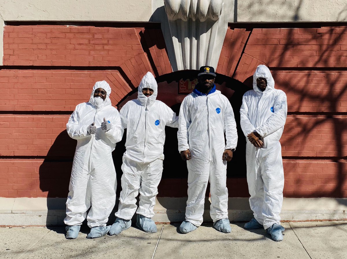 32BJSEIU's tweet image. Thank you to all @32BJSEIU schools cleaners doing the hard work of keeping our schools safe, healthy and operational. Here pictured are Jamar Lewis, Ethan Macías, James Lee and Phillip David, disinfecting PS132 after a confirmed case of #COVID19. ✊🏼 Thank a janitor today!
